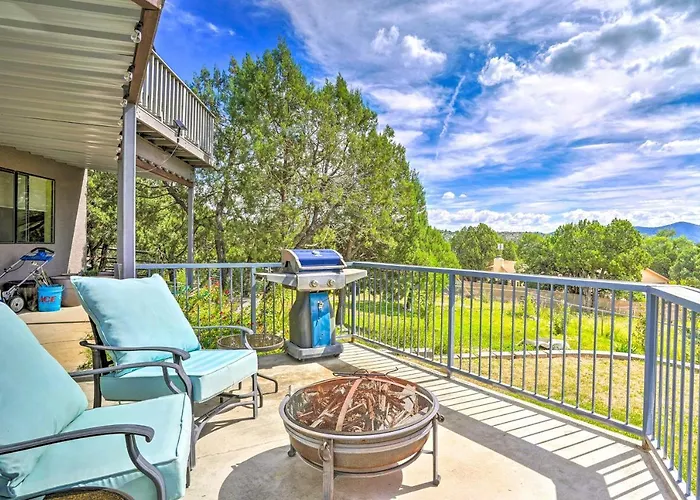 Peaceful W/ Mountain Views!